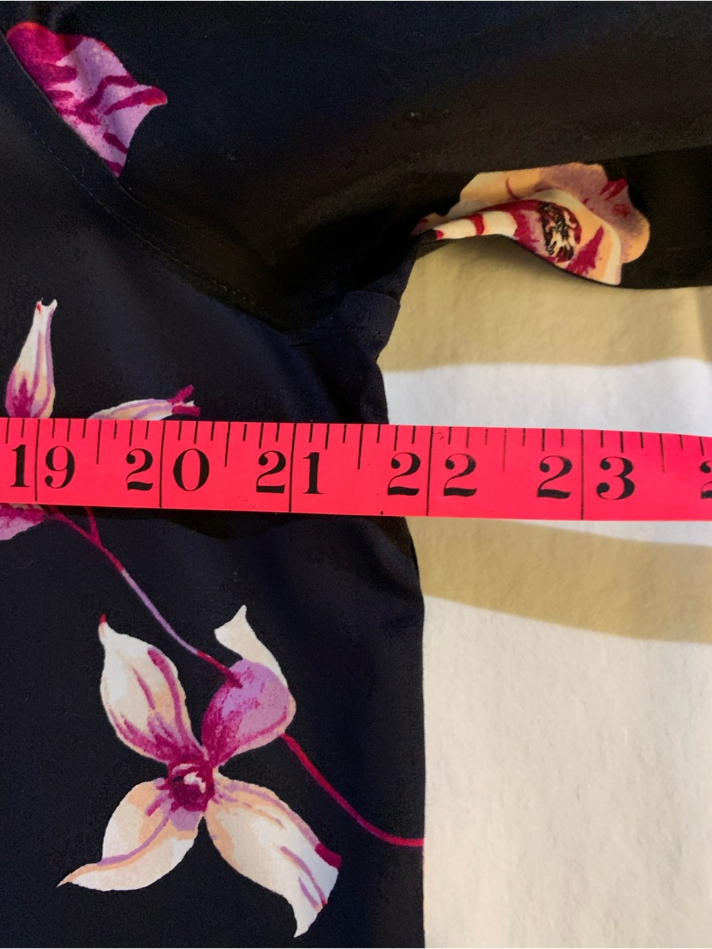 Chico’s Black Floral Button-Up Blouse with Magenta Accents size 2 (12/L). NWOT - Picture 6 of 11